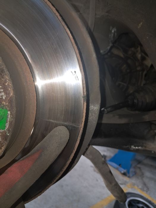 Reparação e manutenção automóvel