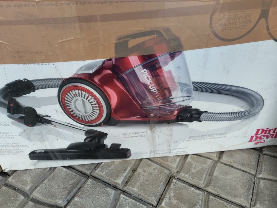 Aspirador Dirt devil preciso substituir peça.
