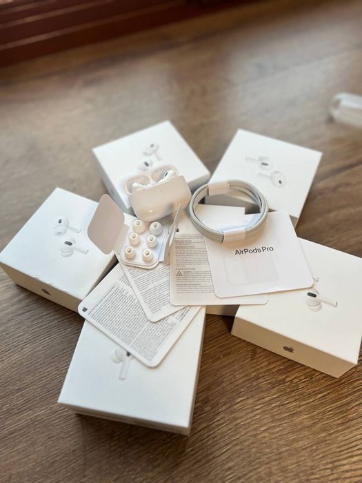 Apple AirPods 2 Pro    !!Гарний варіант для віскових!!