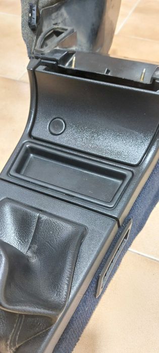 Peugeot 205 Mk2 Fase 2 Consola Central Azul / Preto