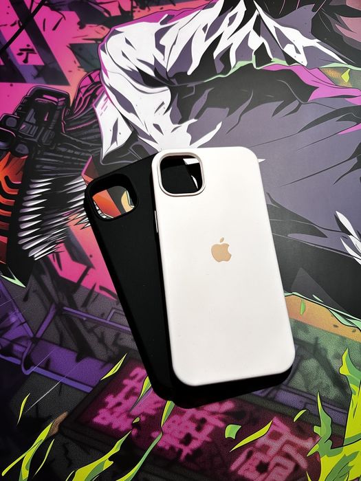 Продаю 2 чехла (чёрный, розовый) от iPhone 14 Plus, не юзаные, новые.