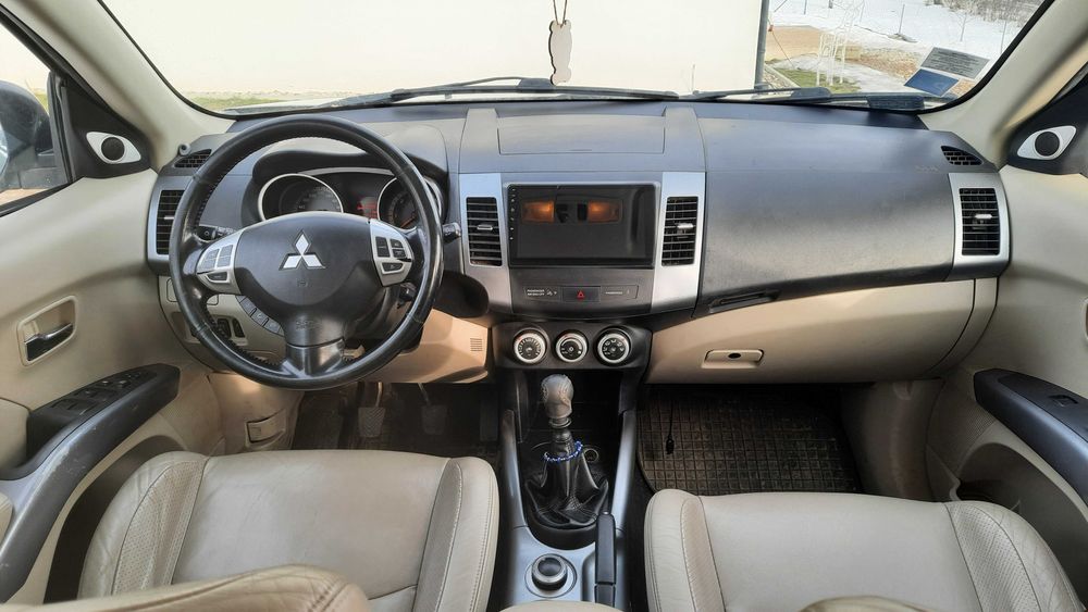 Sprzedam Outlander 2