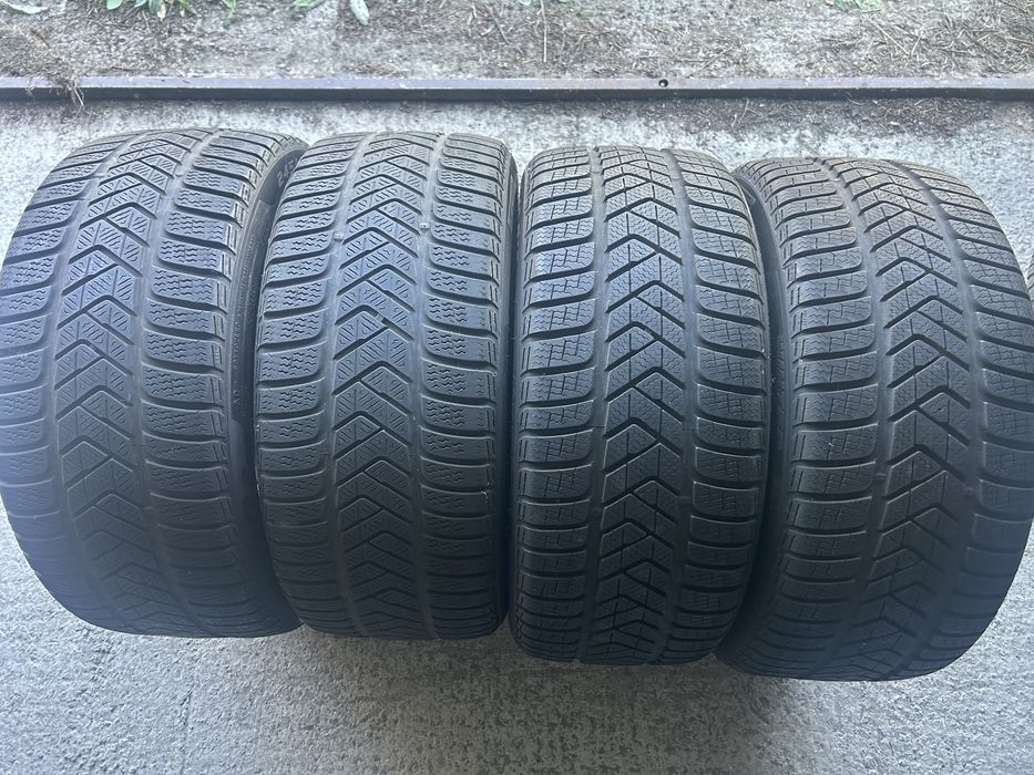 Opony zimowe 245/40R18 x4 szt pierlli 22r