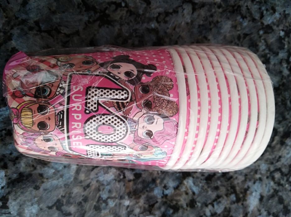 Pratos, copos e guardanapos LOL Surprise -novo