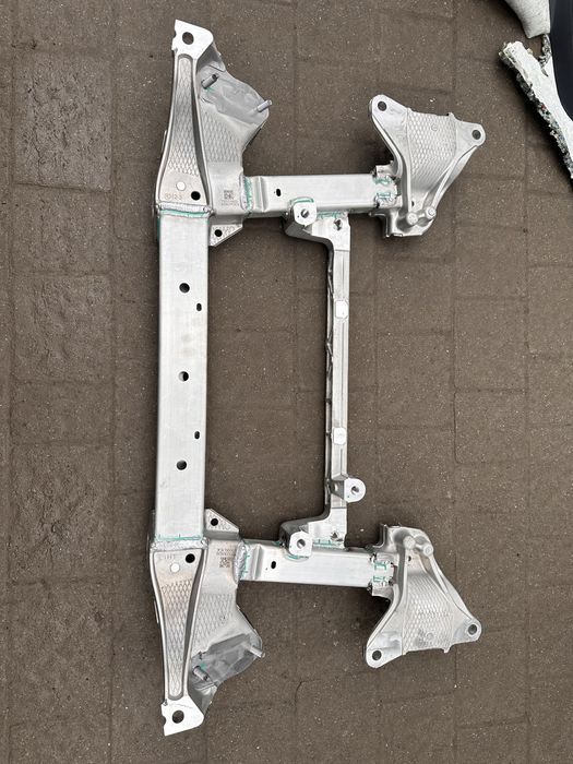 Tesla model S X Plaid підрамник передній 2021+ запчастини