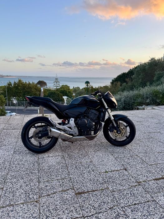 Honda Hornet CB600F All Black (2011) - Estado Irrepreensível