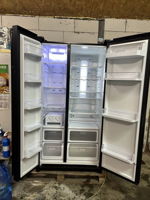 Холодильник Samsung Side-by-Side.Инвертор.No Frost.RSH5SLBG