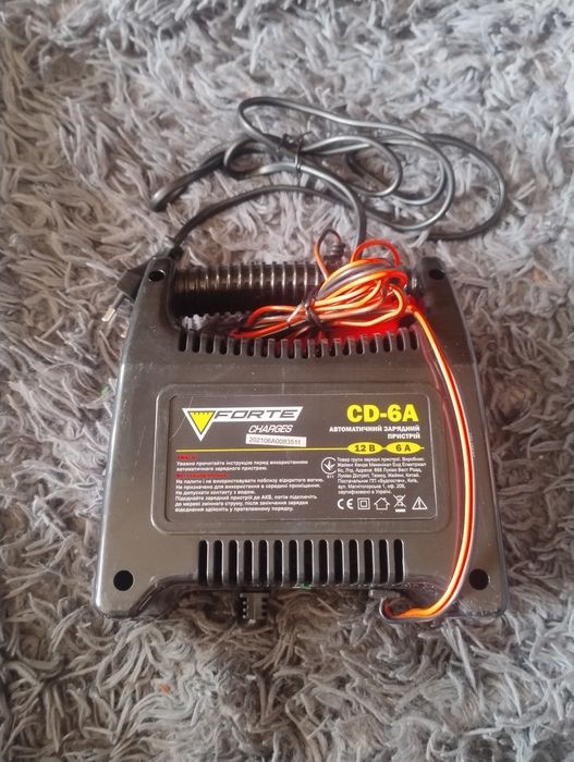 Зарядное устройство Forte CD-6A