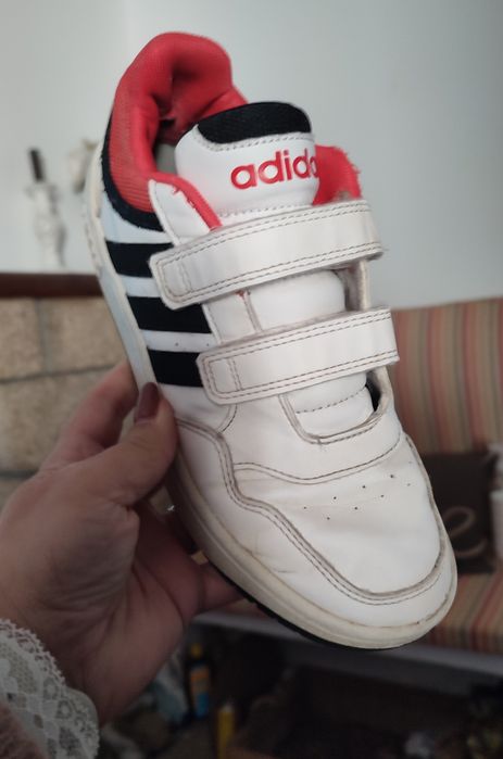 Sapatilhas Adidas n. 35