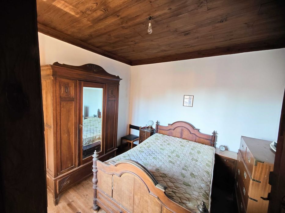 Vende-se vivenda em Trancoso próxima do centro histórico