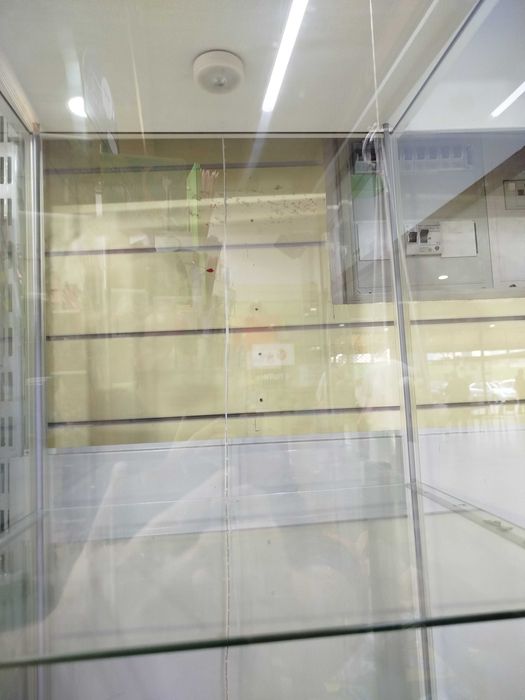 Vitrine, Detolf IKEA, Móvel, Estante, Vitrina