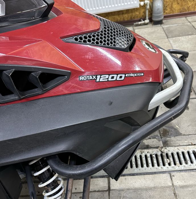 Снегоход BRP в хорошем состояни.