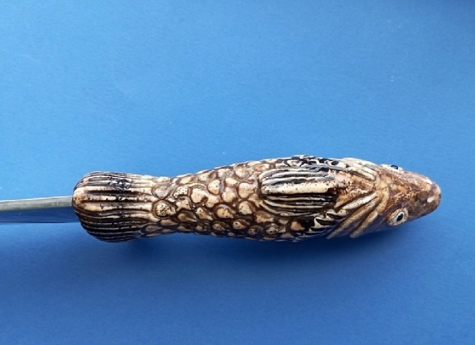 Охотничий нож с чехлом