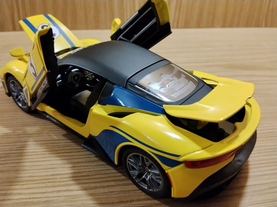 Модель Ferrari 1:22 (1:24) Автосвит металл свет звук инерция Феррари Машинка