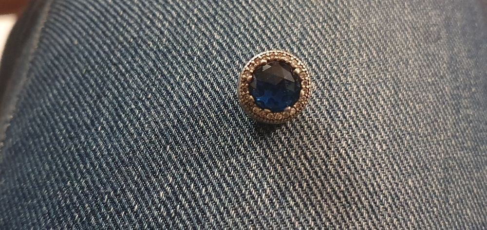 Charms Pandora ciemnoniebieskie serca