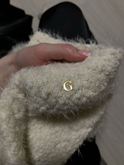 Мʼягкий кардиган Guess