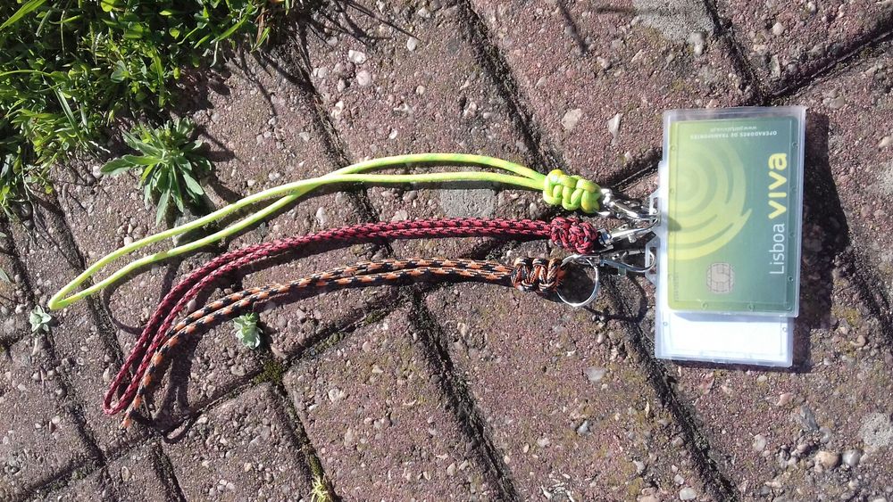 Fita em Paracord para cartões
