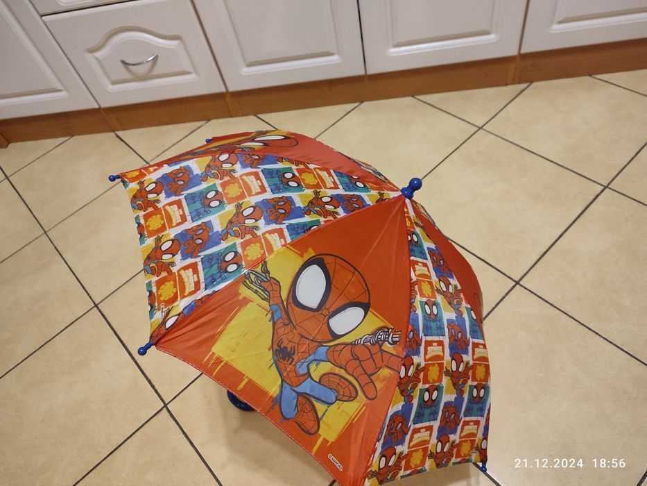 Nowy parasol dziecięcy Spiderman