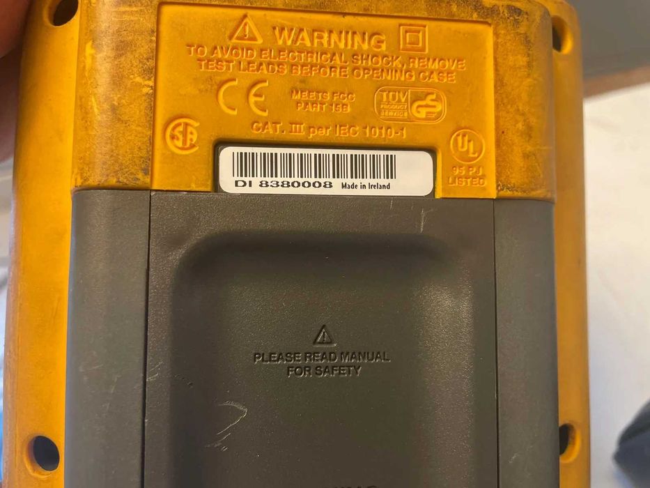 Multímetro FLUKE - 867B