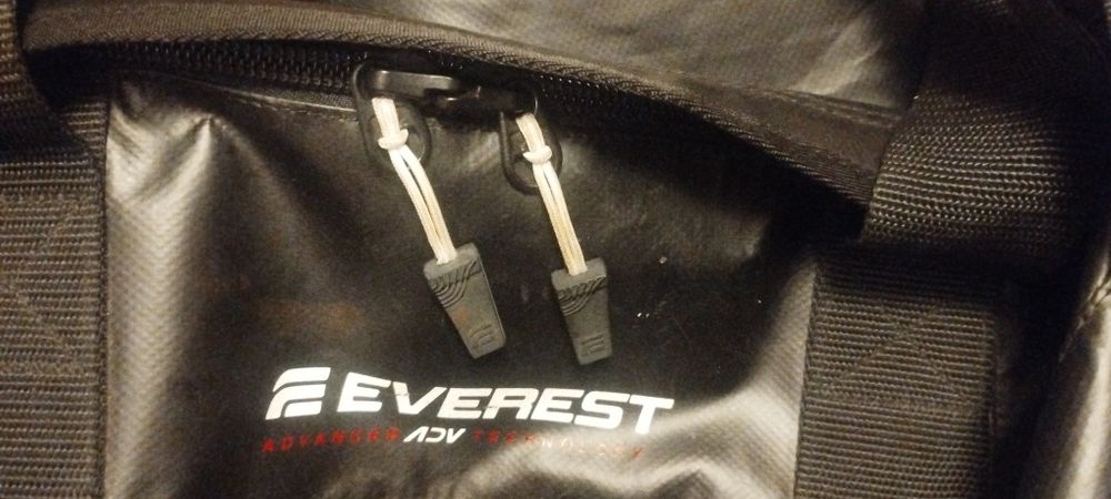 Туристическая сумка . EVEREST.