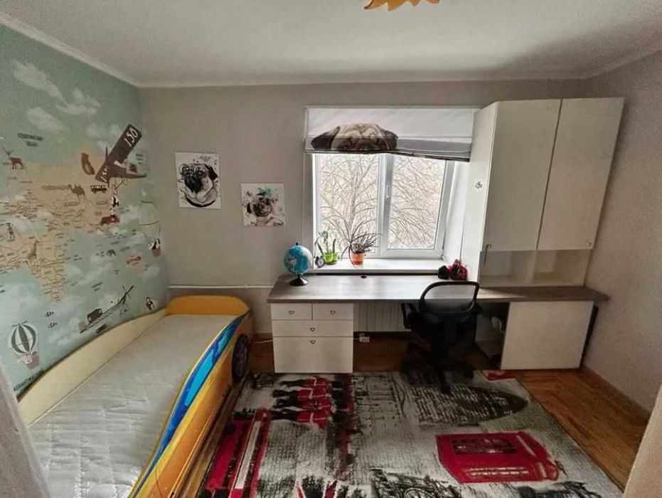 Продається 3-и кімнатна  СТАЛІНКА вул. ОДЕСЬКА 5/5