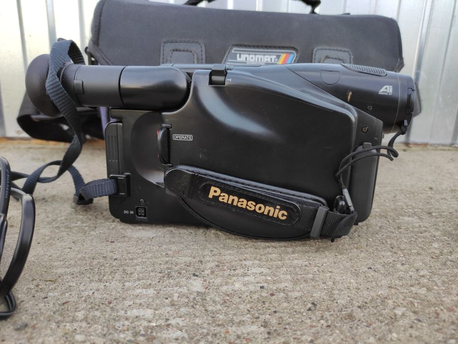 Kamera analogowa Panasonic VHS-C NV-A1 vintage retro PRL DDR