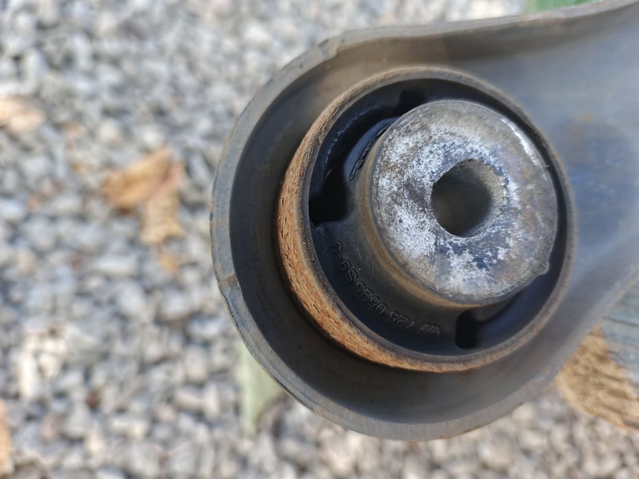 Важіль з авто Форд Фієста лівий