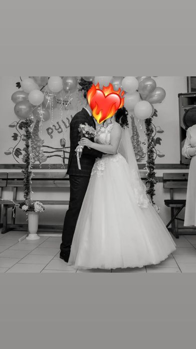 Весільна сукня