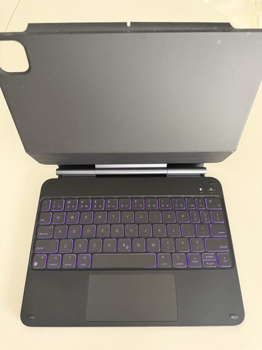 ESR Magnetic Keyboard