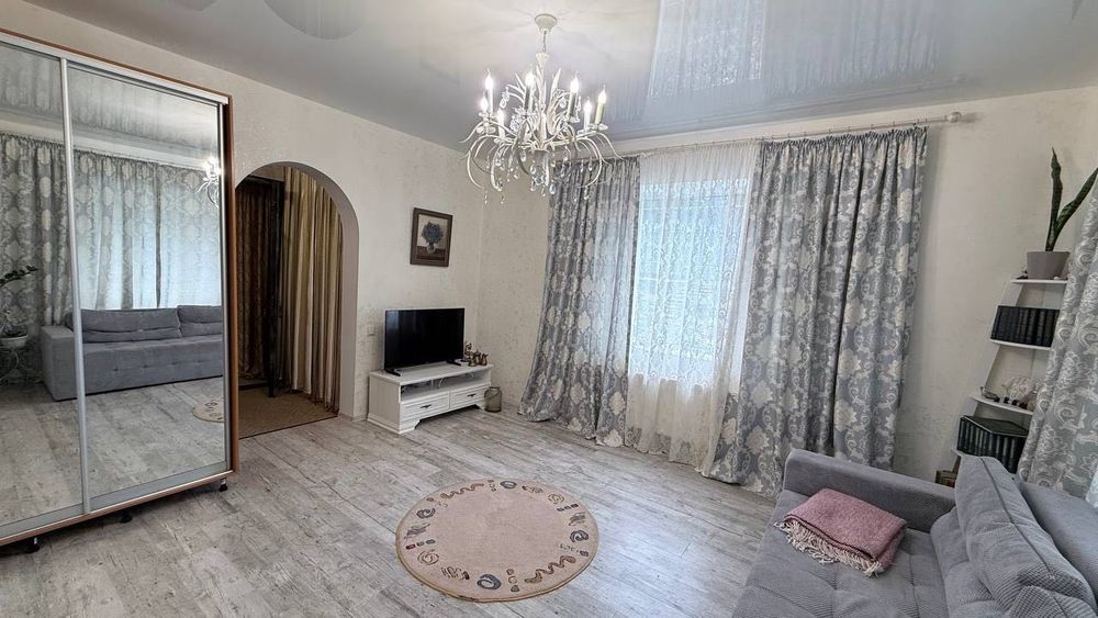 На продаж житловий будинок з ділянкою у центрі смт Овідіополь Одеського району