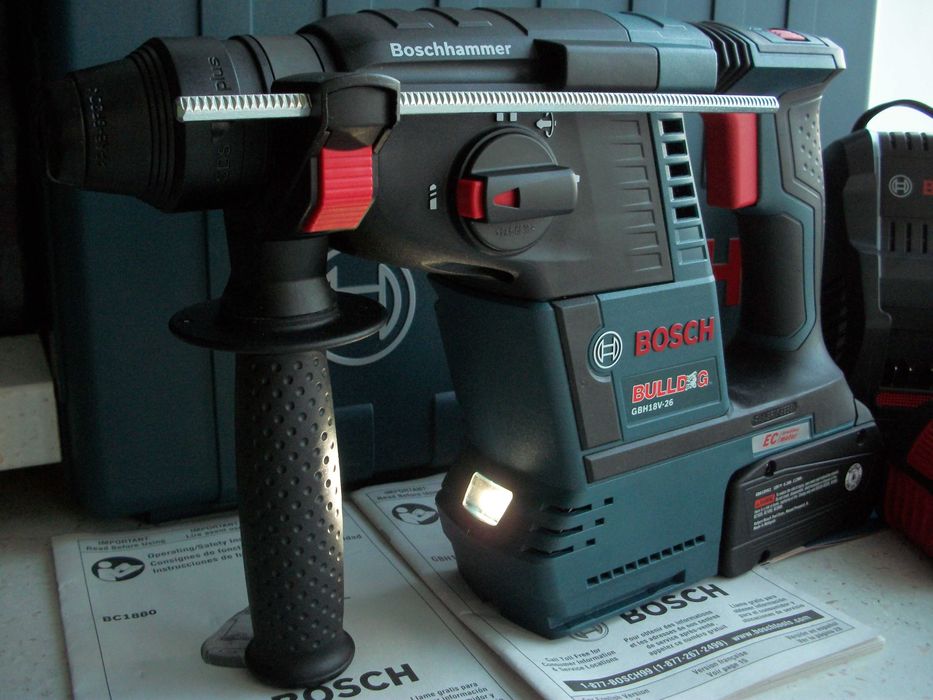 Бесщеточный аккумуляторный перфоратор Bosch GBH 18V-26