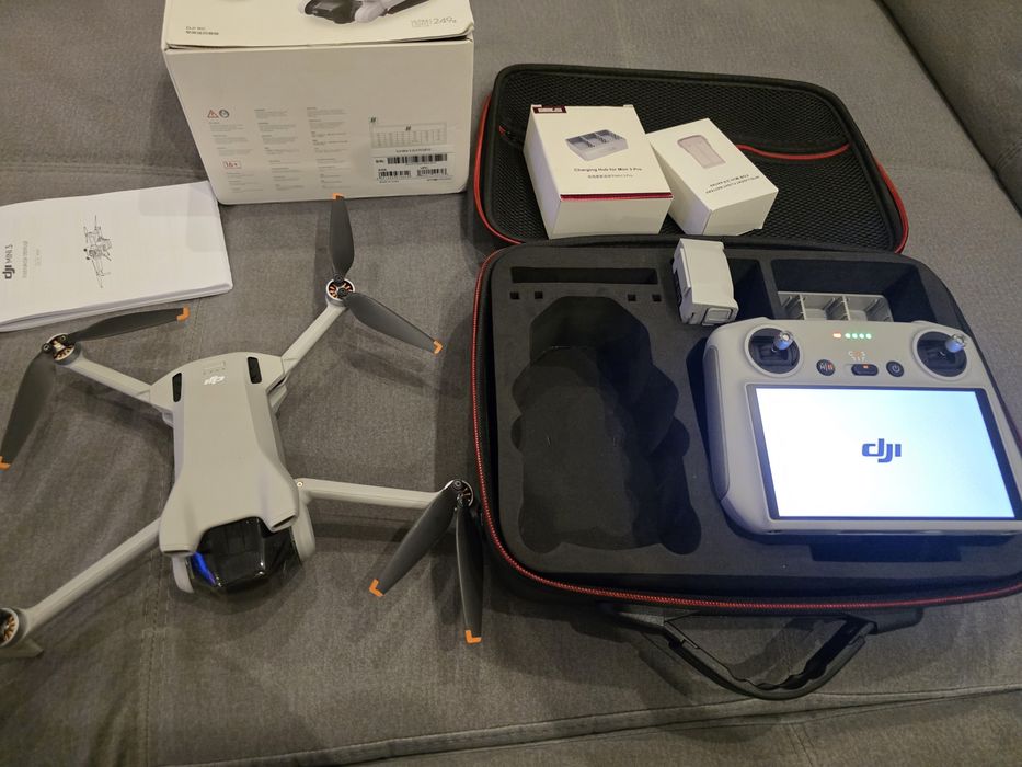 Dron dji mini 3 Kontroler RC dwie baterie karta ładowarka Etui  mega z