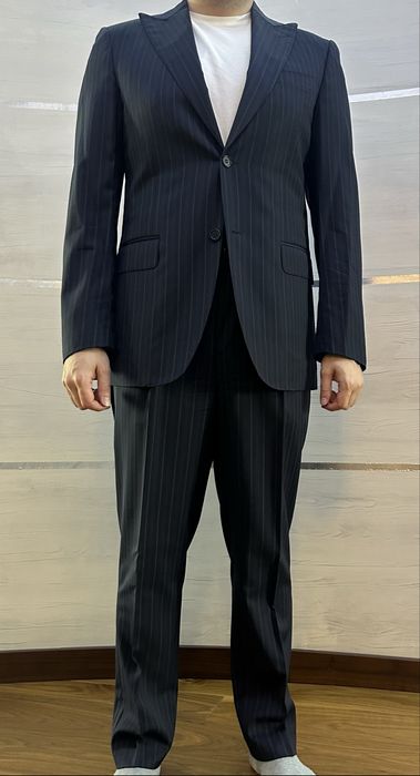 Чоловічій костюм Canali