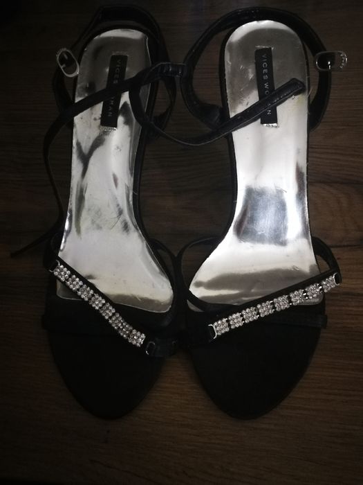 Sandałki na szpilce z cyrkoniami rozmiar 40