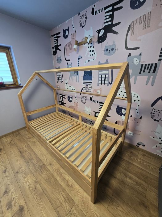 Łóżko Domek, dziecięce używane
