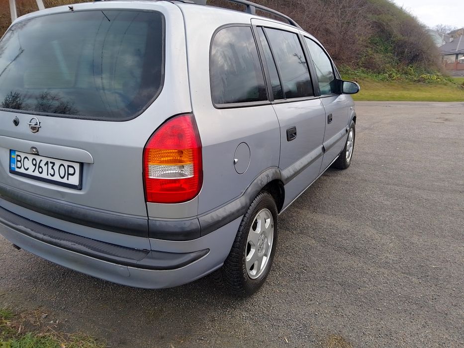 Opel zafira 1.8 бензин 2000 року