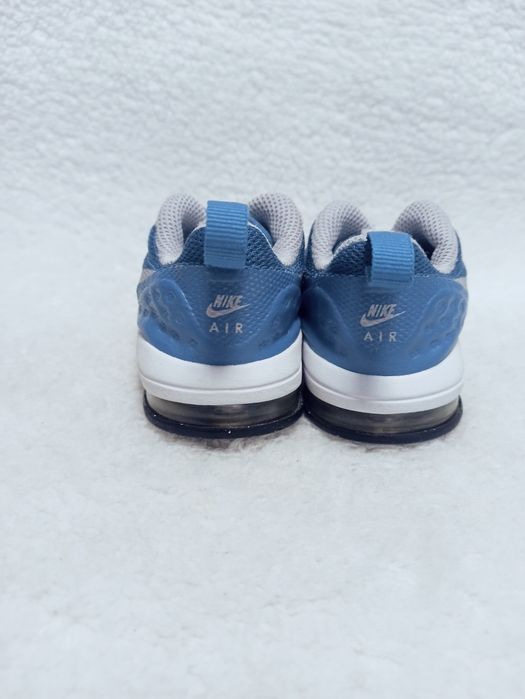 Оригінал NIKE AIR max 22 розмір,устілка 14 см кросівки для хлопчика