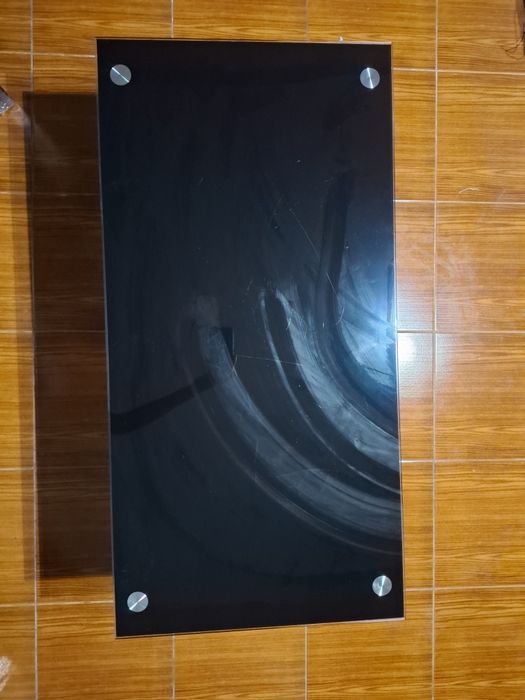 Mesa de Centro de Vidro e Metal