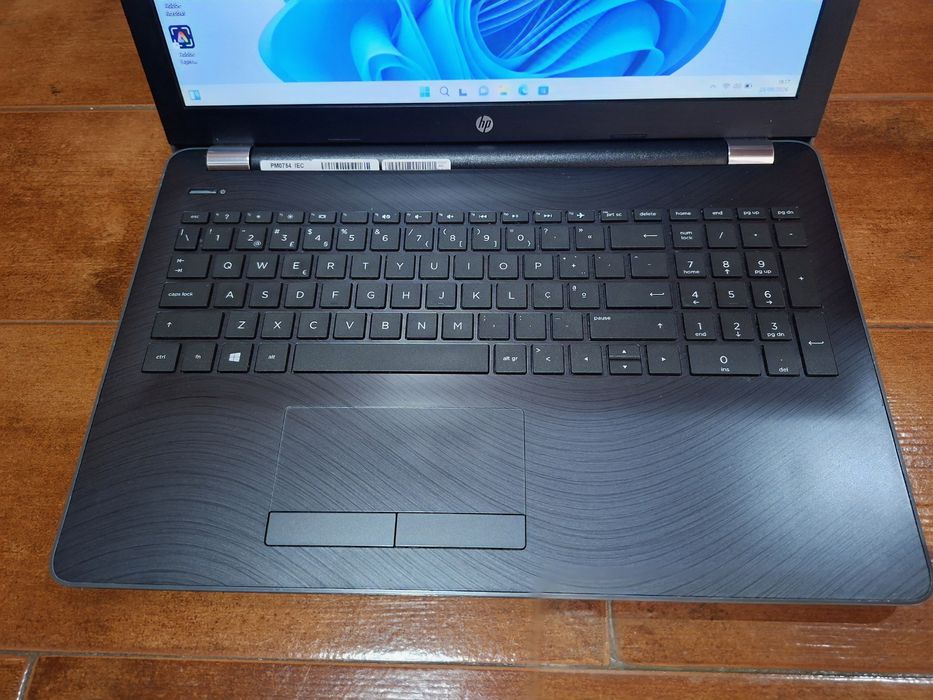Portátil HP 15-bw intel i5 c/ AMD Radeon
