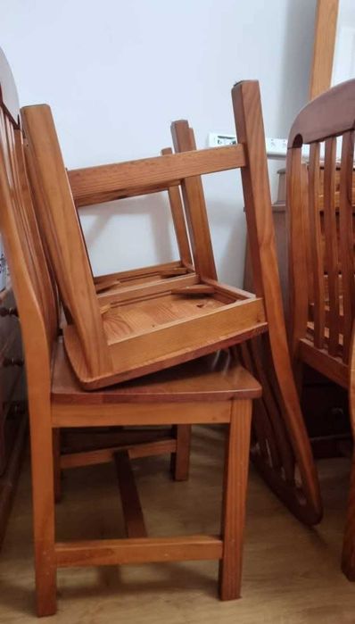 Mesa extensível madeira + 6 cadeiras