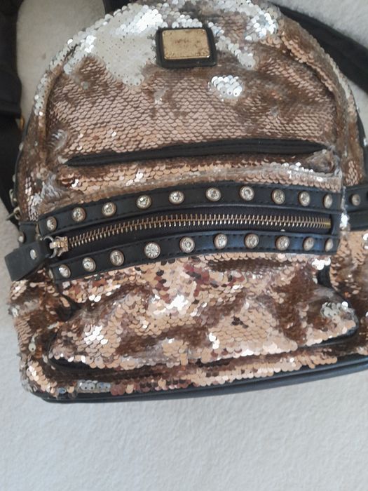 ЗРучний рюкзачок з паєтками  в  подарунок