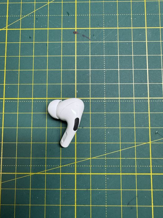 Apple AirPods Pro 1-го покоління з кейсом (лише лівий навушник)
