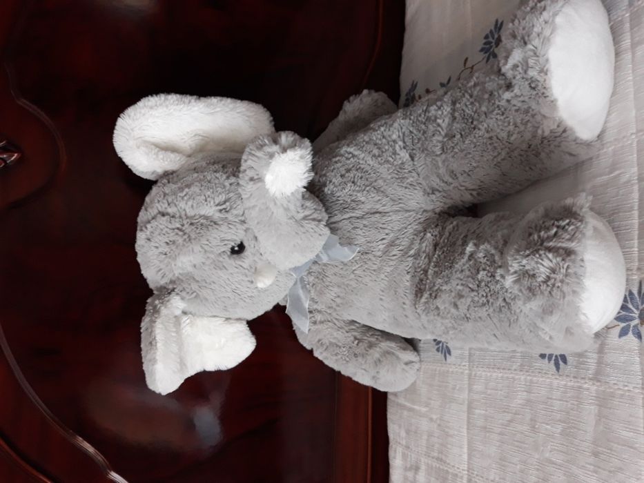 Peluche médio cinzento