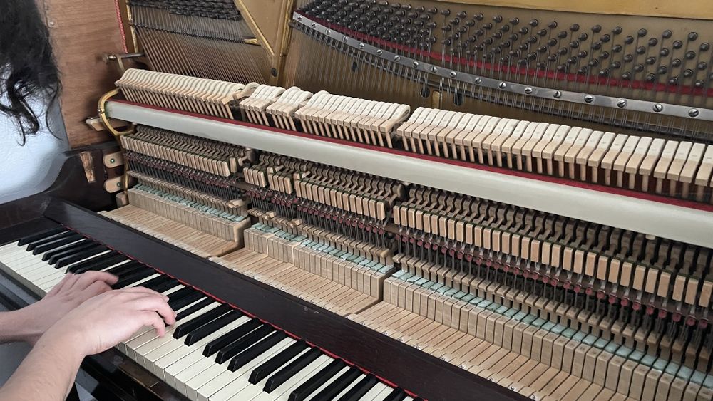 Piano Vertical Acústico em Ótimo Estado e Afinado