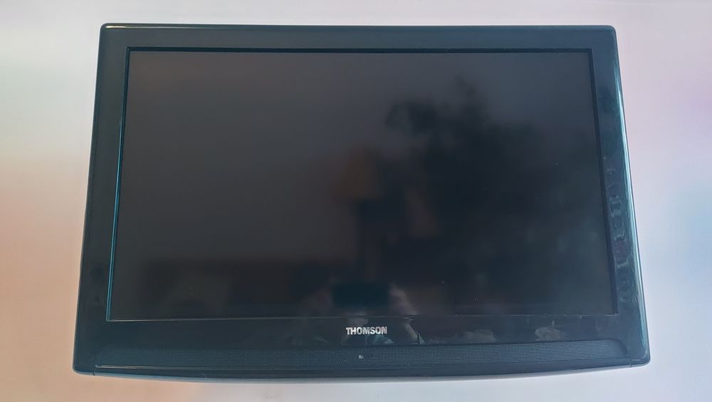 Телевизор Thomson 32"