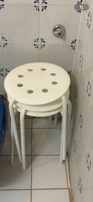 3 bancos brancos ikea