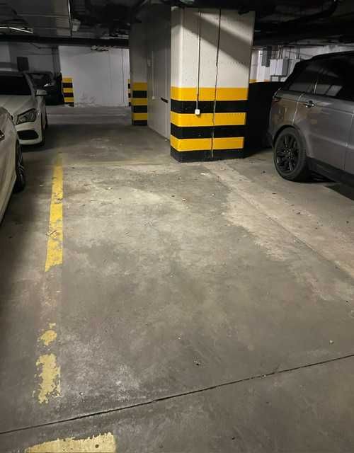 Miejsce parkingowe Slominskiego 19