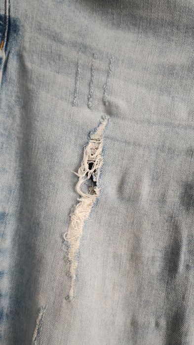 Jeansy przecierane denim Reserved rozm 38