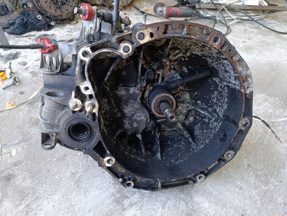 КПП коробка передач 1.9 Dci 6ст Megane 2 Scenic 2 Laguna 2