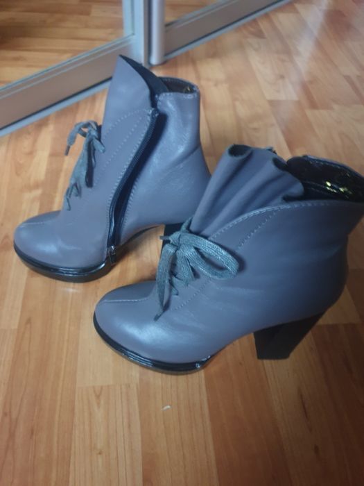 Шкіряні жіночі ботильйони